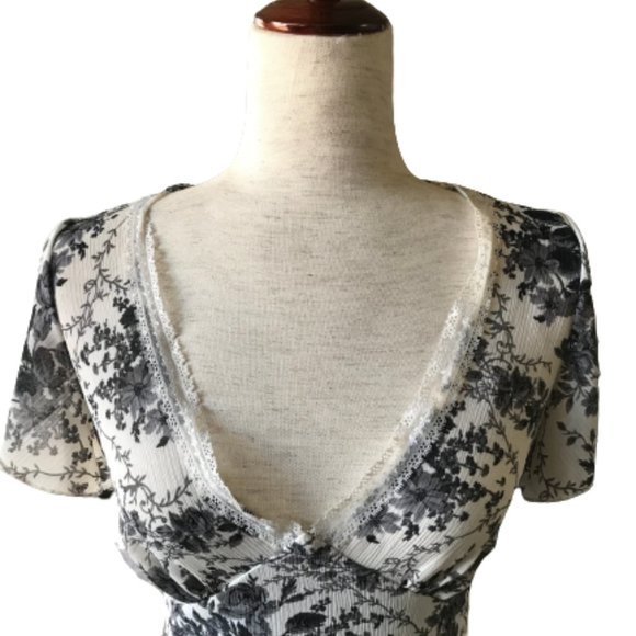 M Colloection Floral Dress - Picture 5 of 8